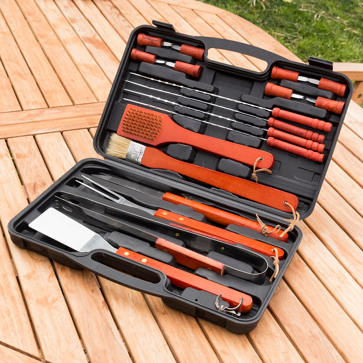 Barbecue Case l 18 Pieces l InnovaGoods